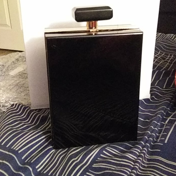 Paris black clutch 👜 - Picture 3 of 8